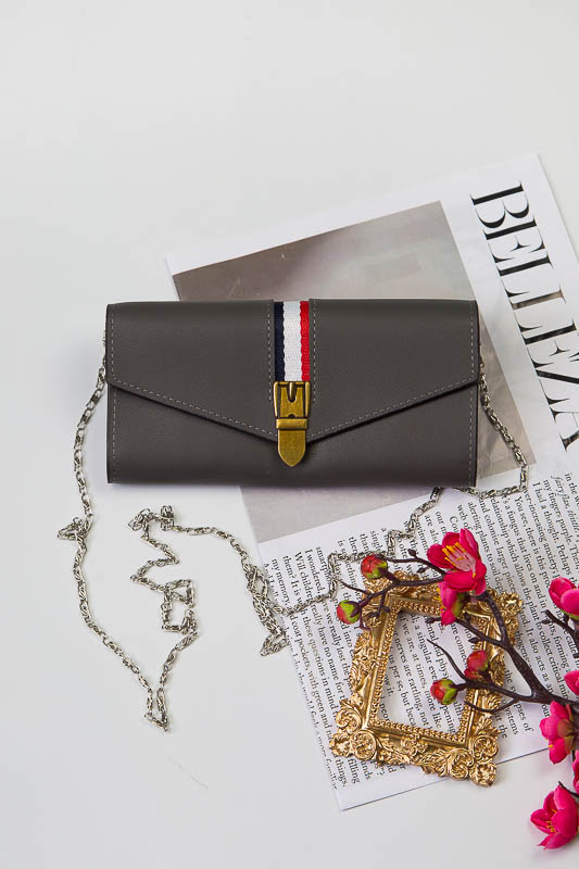 Гаманець жіночий на ланцюжку 500-170